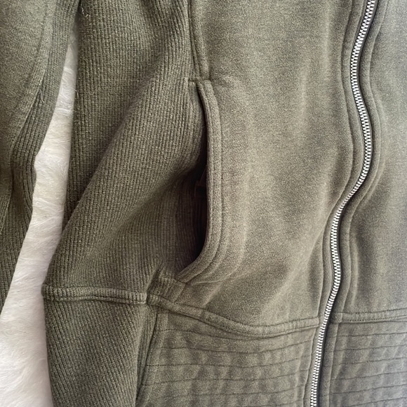 Lululemon Radiant Jacket - Picture 7 of 13
